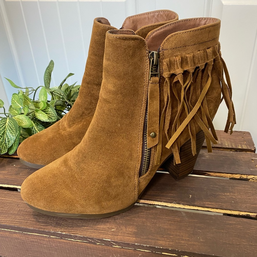 Breckelle's Close Toe Fringe Suede Cowgirl Chunky Heeled ankle Bootie